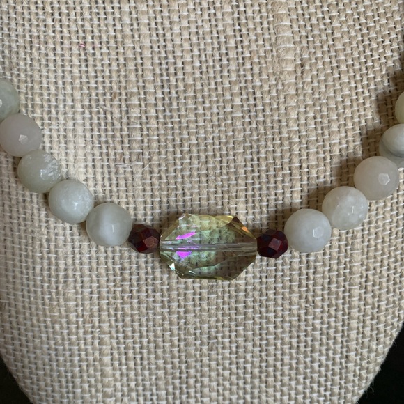 Beautiful Gemstone Light Green Necklace. NEW. 19” + 4” extender. Handmade - Picture 10 of 14